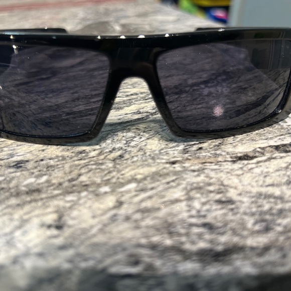 LOCS Stylish Black Sunglasses - Picture 1 of 10